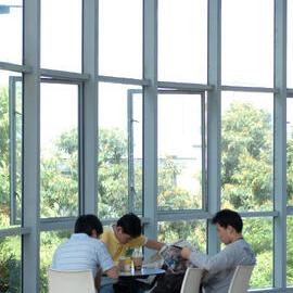 Students - Esme's (?) Cafe