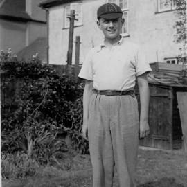 Gordon Samuels wearing his Sunbury House School cap