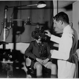 Optometry student - Eye Examination
