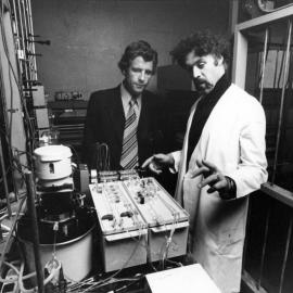 Faculty of Biological Sciences. Associate Professor Geoff Sargeant, Dr Peter Rogers.
