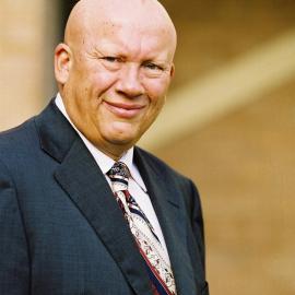 Faculty of Commerce & Economics Staff -  Peter Swan
