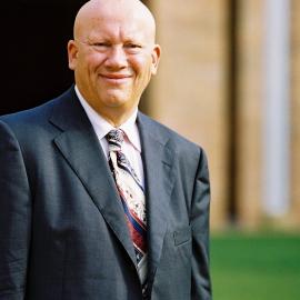 Faculty of Commerce & Economics Staff -  Peter Swan