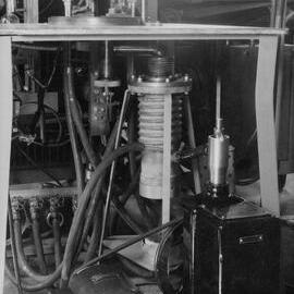 School of Metallurgy - High Vacuum Pump Equipment