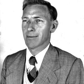 School of Metallurgy Staff - Peter McDougall