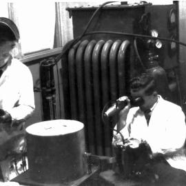 School of Metallurgy - Equipment - Students at work