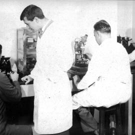 School of Metallurgy - Undergraduate students with equipment