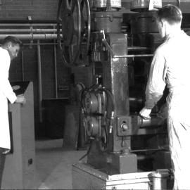 School of Metallurgy - Noel Kennon (Technical Officer), Allan "Tex" Morton