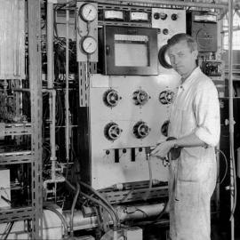 School of Metallurgy - Noel Warner with research equipment