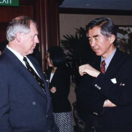  John Niland and Dr Liu Thai Ker at the UNSW Alumni reception at the Shangri-La Hotel, Singapore