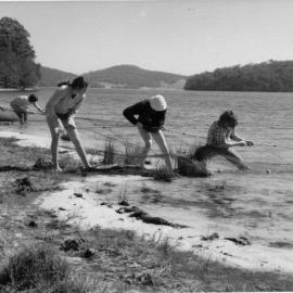 Zoology - Students in the Field - Smiths Lake Field Station