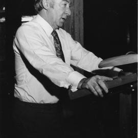 Lionel Murphy Addressing an Alumni Association Symposium.